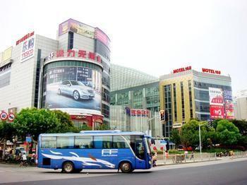 Motel 168 Shanghai Pudong Huinan Metro Station Tesco Exterior foto