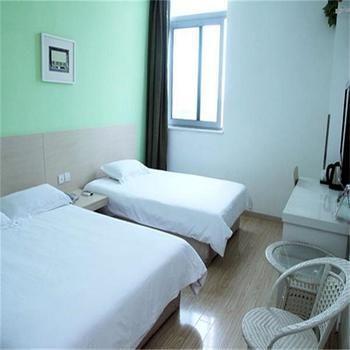 Motel 168 Shanghai Pudong Huinan Metro Station Tesco Exterior foto